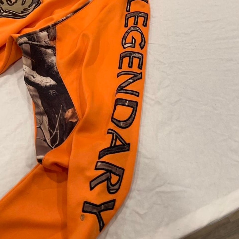 Legendary Whitetails Hunting hoodie The Ultimate Streetwear Staple mens M - Picture 2 of 5